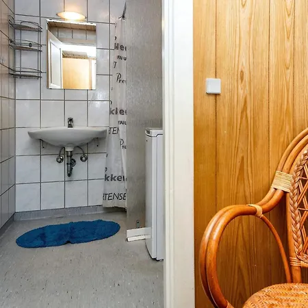 Ferienhaus Two-bedroom In Henne 7