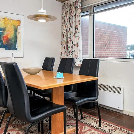 Two-bedroom In Henne 7