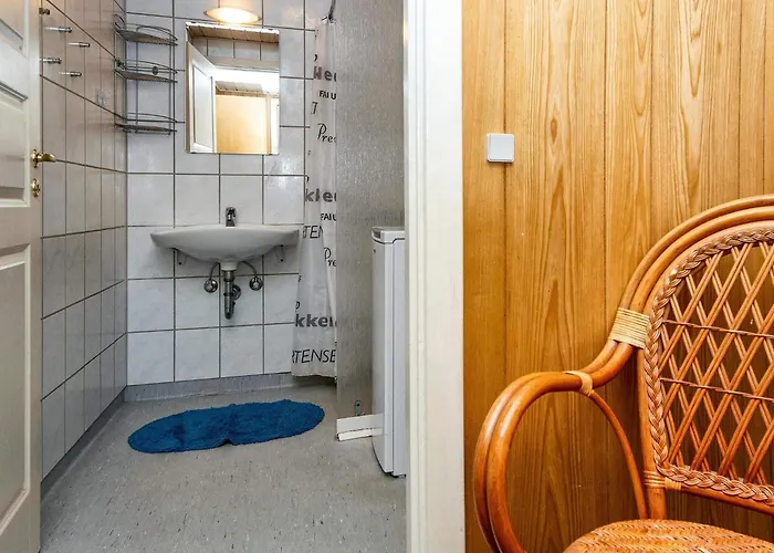 Ferienhaus Two-bedroom In Henne 7