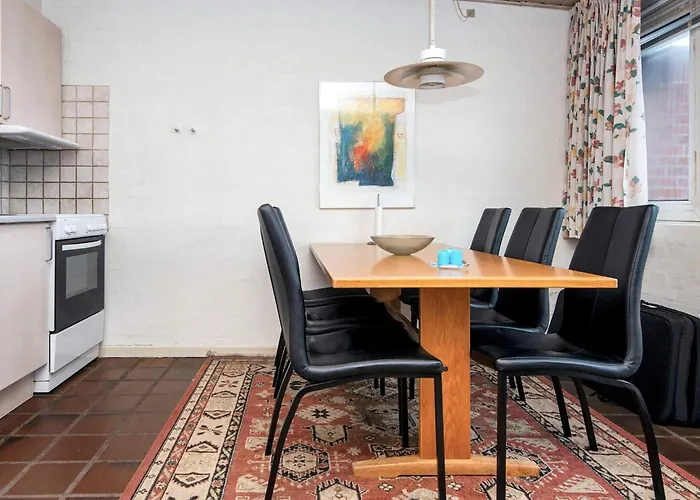 Ferienhaus Two-bedroom In Henne 7